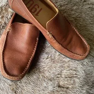 1901 | Shoes | 91 Shoes Tan Leather Loafers Color Browntan  display picture 1